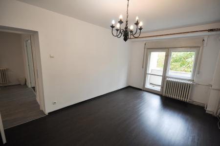 Piata Unirii Metrou Spatiu birouri decomandat 4 camere 93mp