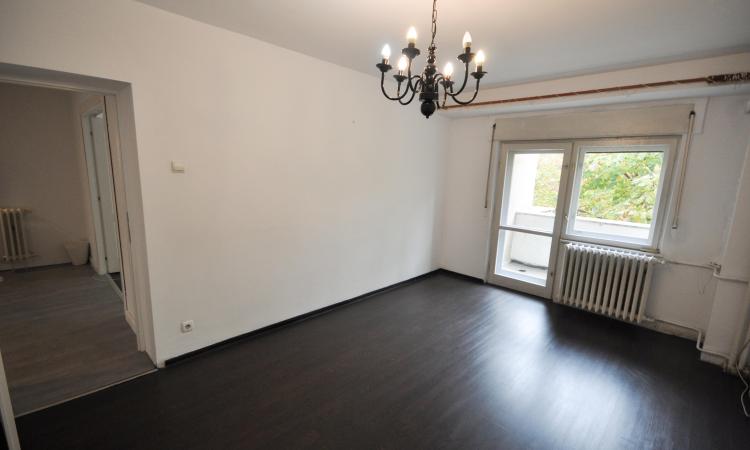 Piata Unirii Metrou Spatiu birouri decomandat 4 camere 93mp
