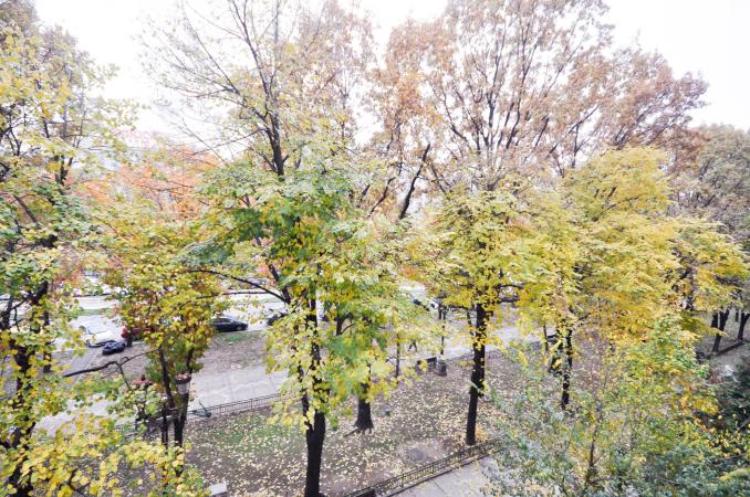 Piata Unirii Metrou Spatiu birouri decomandat 4 camere 93mp