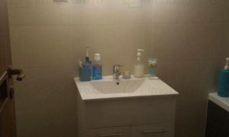 Piata Unirii Apartament Decom 2 camere Bloc Nou Centrala