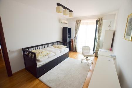Decebal Apartament 3 camere Bloc Nou Centrala Parcare