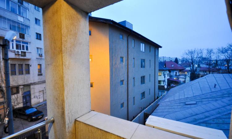 Decebal Rond Alba Iulia Ap 2 cam Bloc Nou Centrala Proprie