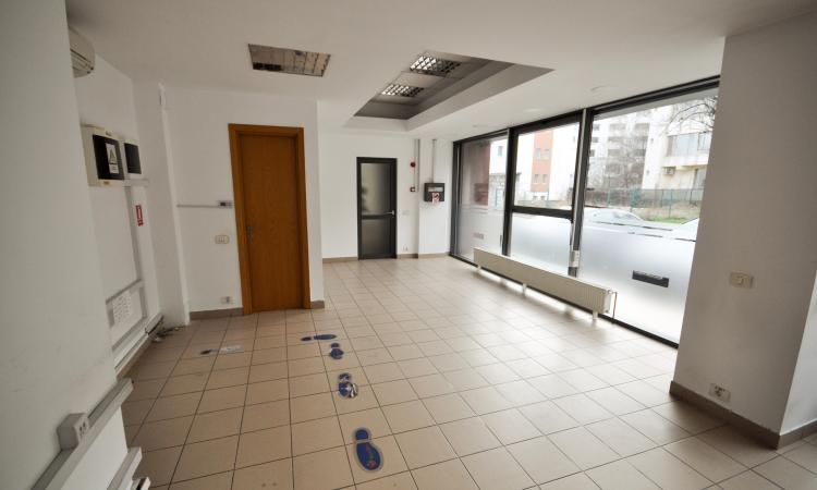 Unirii Spatiu comercial Birouri Vitrina Mare Centrala Parcare 80mp