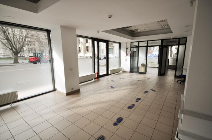 Unirii Spatiu comercial Birouri Vitrina Mare Centrala Parcare 80mp