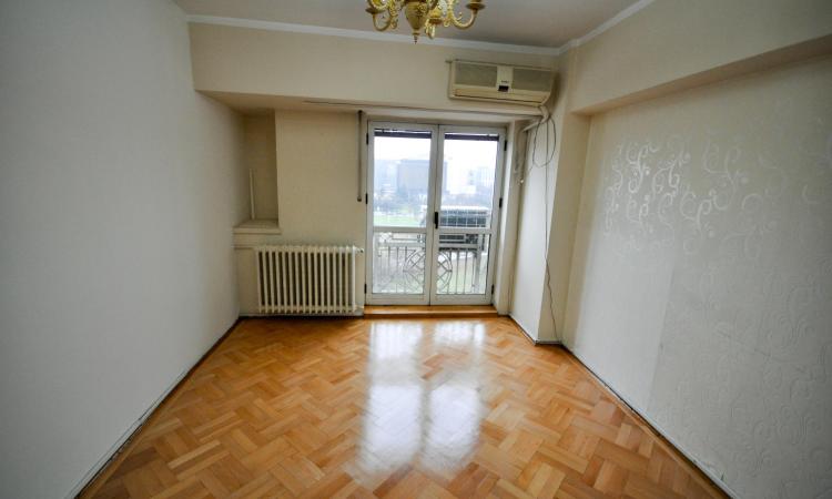 Piata Unirii metrou Spatiu birouri Decomandat 4 camere 100mp