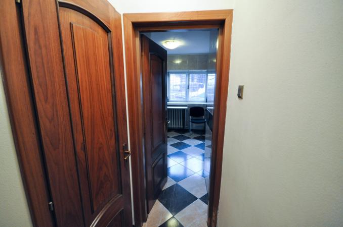 Piata Unirii metrou Spatiu birouri Decomandat 4 camere 100mp