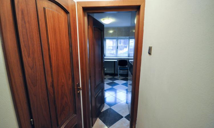 Piata Unirii metrou Spatiu birouri Decomandat 4 camere 100mp
