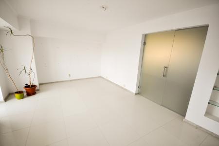 Decebal Muncii Calarasilor Spatiu birouri 3 camere 118mp