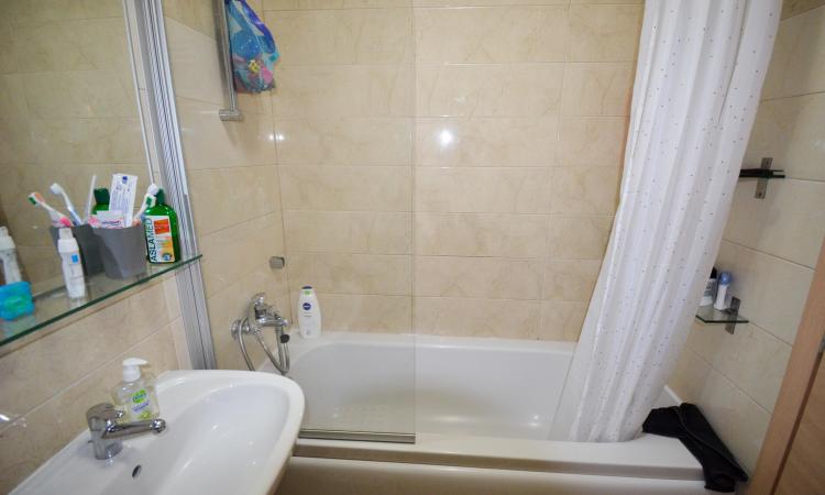 2 cam 2013 at 30m Brancoveanu Park - 50m Brancoveanu Metrou