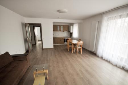 Tineretului Cantemir Apar 2 camere Centrala Proprie Terasa