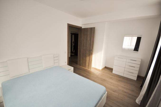 Tineretului Cantemir Apar 2 camere Centrala Proprie Terasa