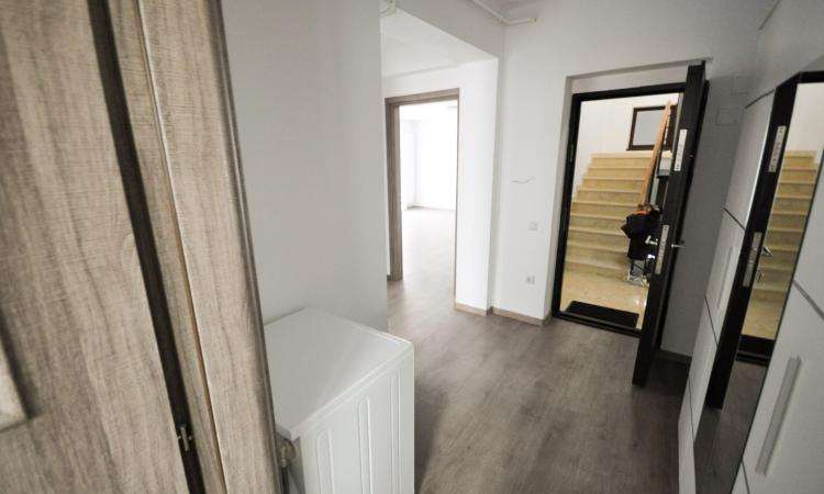 Tineretului Cantemir Apar 2 camere Centrala Proprie Terasa