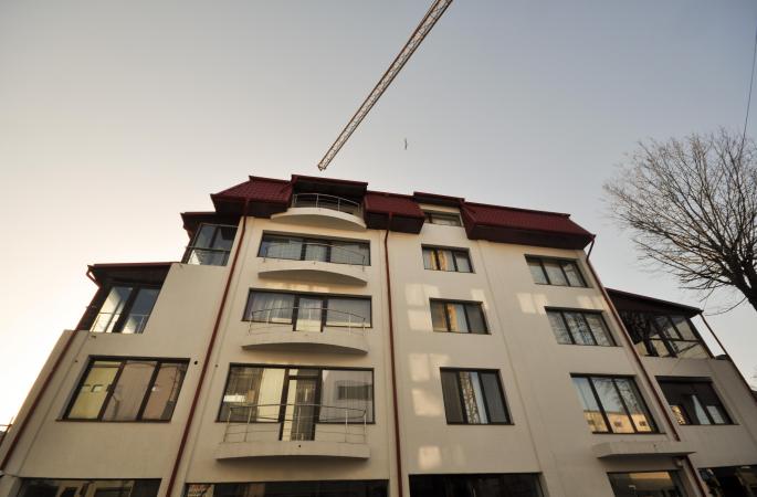 Calea Calarasilor Muncii Delea Spatiu comercial P+4 800mp