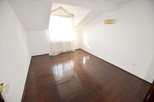 Vila P+1+M 7 camere - 310 mpc - PIPERA