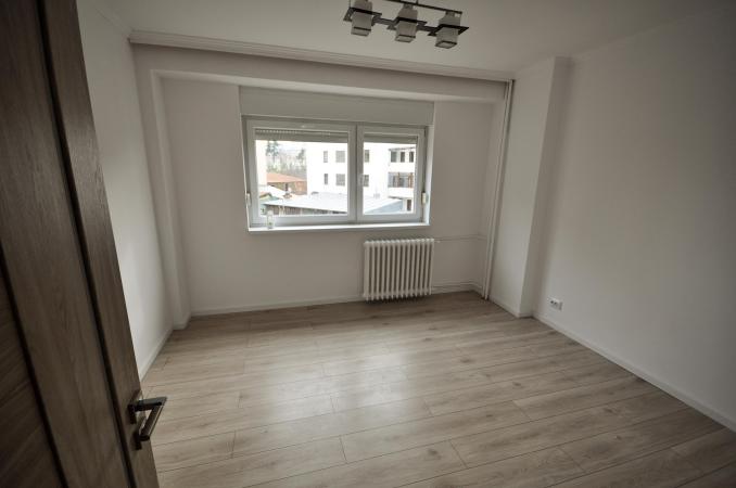 Bd Unirii Fanatani Spatiu Birouri 4 camere 100mp