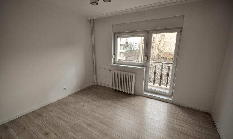 Bd Unirii Fanatani Spatiu Birouri 4 camere 100mp