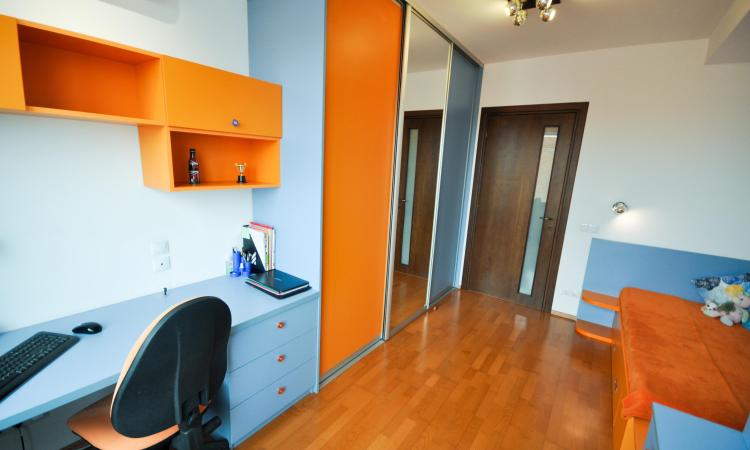 Vitan Mall Octavian Goga Apart 4 camere 130mp Bloc NOU