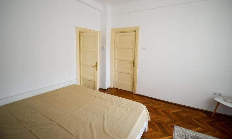 2 camere -renovat - totul nou - Cismigiu - Str Berzei 12