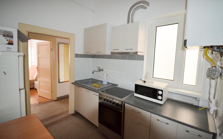 2 camere -renovat - totul nou - Cismigiu - Str Berzei 12