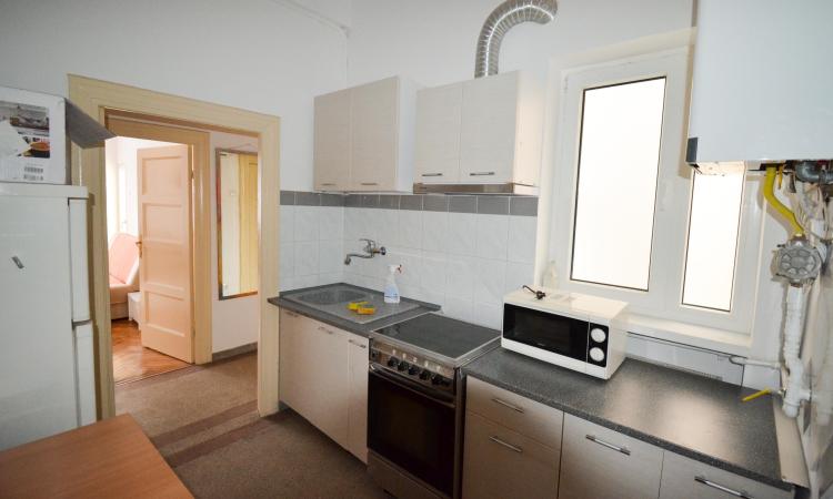 2 camere -renovat - totul nou - Cismigiu - Str Berzei 12