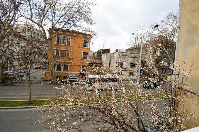 2 camere -renovat - totul nou - Cismigiu - Str Berzei 12