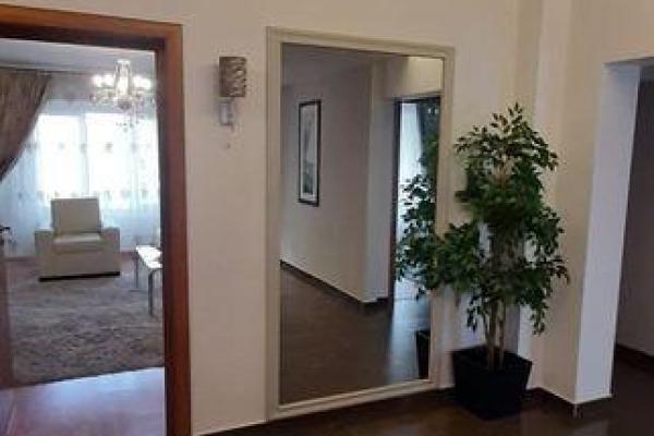 Bd Unirii Nerva Traian Apartament 3 camere Stare Ft Buna