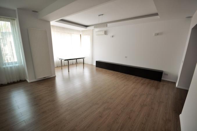 Rond Alba Iulia Dristor  Apartament Lux 3 camere 160mp Parcare