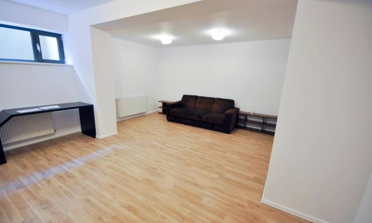 Rond Alba Iulia Dristor Spatiu birouri 50mp Demisol
