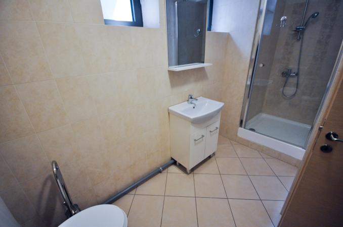 Rond Alba Iulia Dristor Spatiu birouri 50mp Demisol