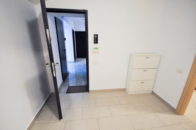 Rond Alba Iulia Dristor Spatiu birouri 50mp Demisol