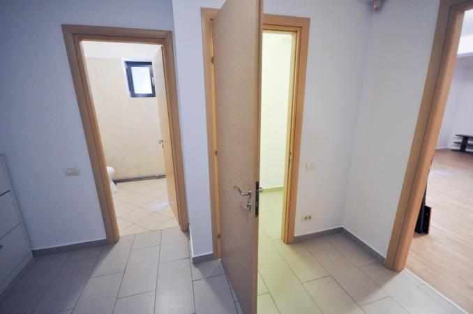 Rond Alba Iulia Dristor Spatiu birouri 50mp Demisol