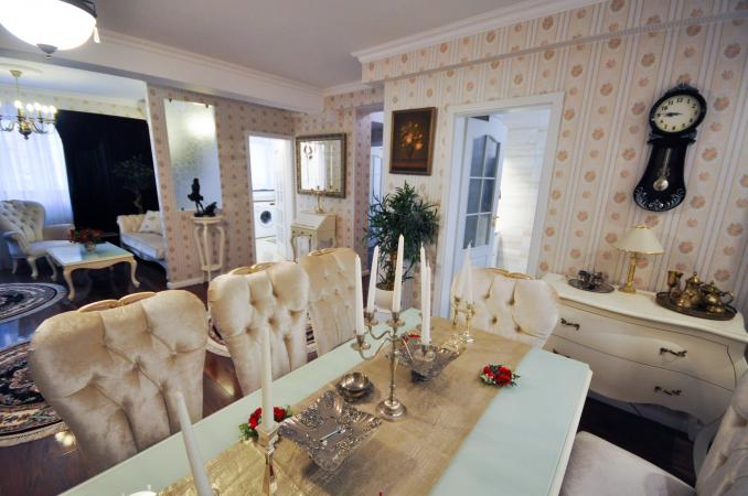 Calea Calarasilor Apart 3 camere Lux Bloc Nou 3 etaje 2 locuri Parcare