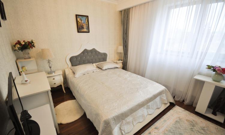 Calea Calarasilor Apart 3 camere Lux Bloc Nou 3 etaje 2 locuri Parcare