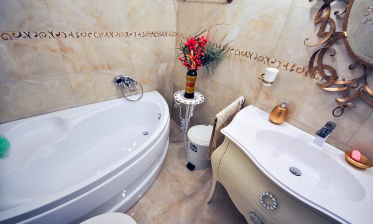 Calea Calarasilor Apart 3 camere Lux Bloc Nou 3 etaje 2 locuri Parcare