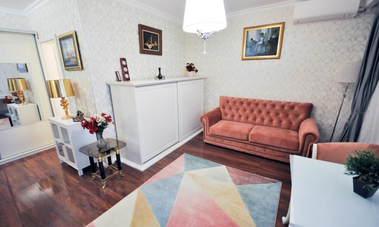 Calea Calarasilor Apart 3 camere Lux Bloc Nou 3 etaje 2 locuri Parcare