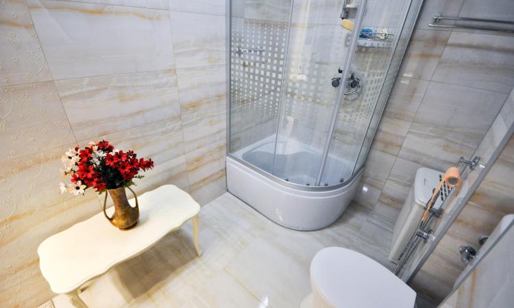 Calea Calarasilor Apart 3 camere Lux Bloc Nou 3 etaje 2 locuri Parcare