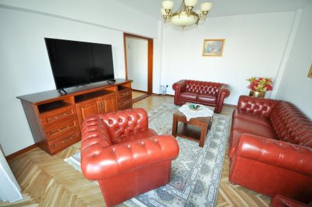 Piata Unirii Fantani Apartam 3 camere Decom Centrala Proprie