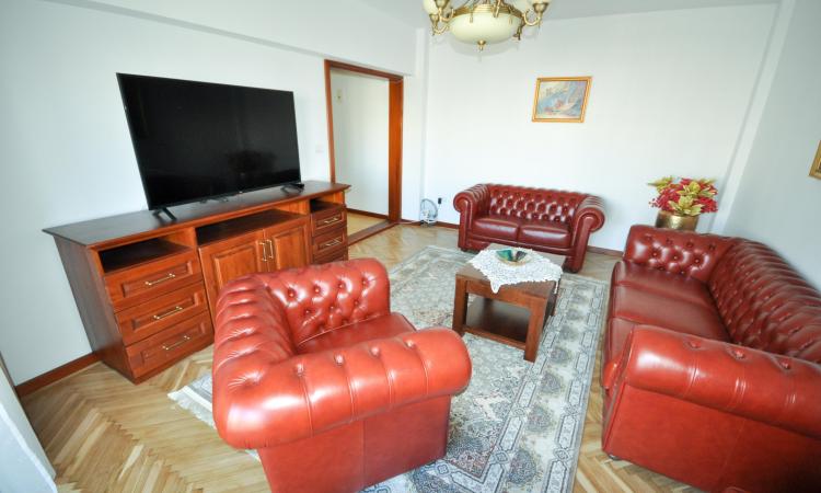 Piata Unirii Fantani Apartam 3 camere Decom Centrala Proprie