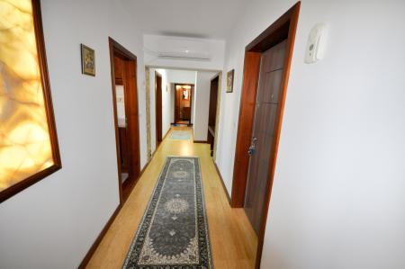 Piata Unirii Fantani Apartam 3 camere Decom Centrala Proprie