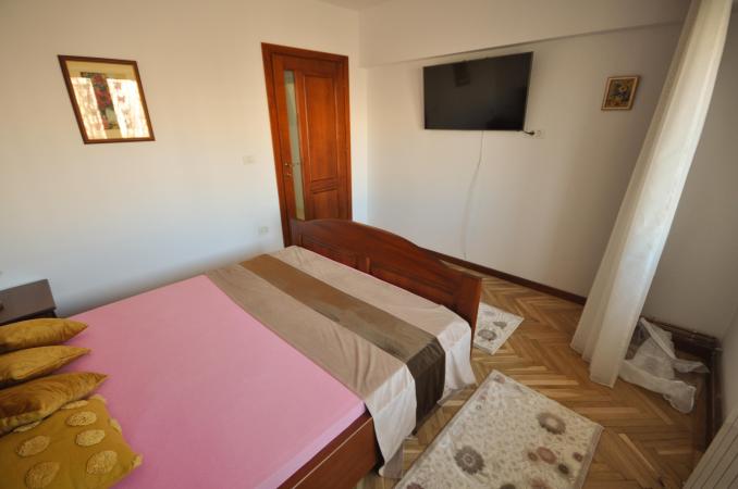 Piata Unirii Fantani Apartam 3 camere Decom Centrala Proprie