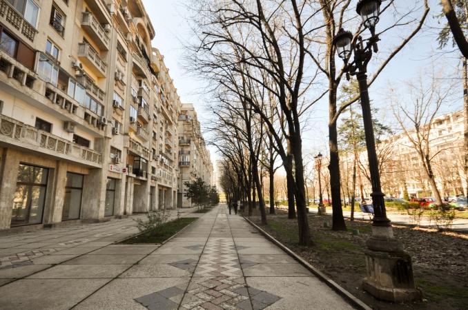 Piata Unirii Fantani Apartam 3 camere Decom Centrala Proprie
