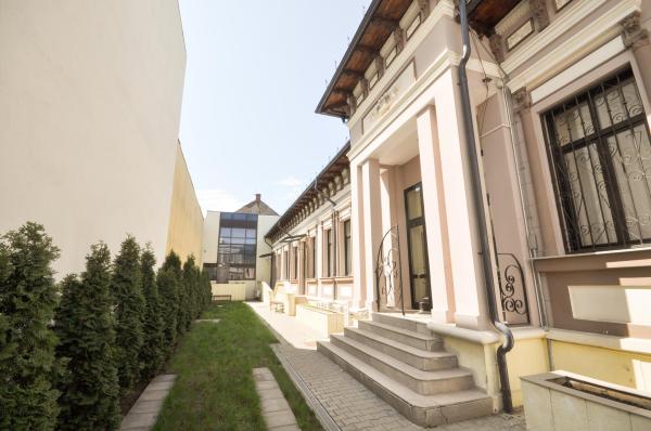 Unirii Regina Maria Parc Carol Spatiu birouri 3 camere VIla 100mp