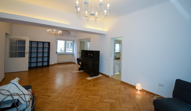 Spatiu Birouri 122 mp 3cam - Romana -ASE- parter -renovat 2021