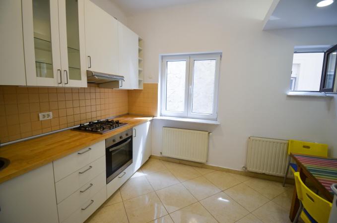 Spatiu Birouri 122 mp 3cam - Romana -ASE- parter -renovat 2021