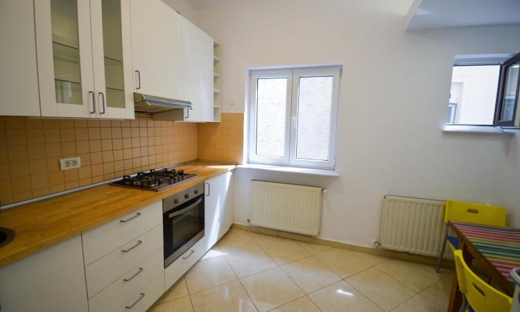 Spatiu Birouri 122 mp 3cam - Romana -ASE- parter -renovat 2021
