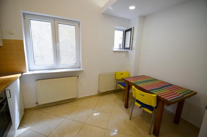 Spatiu Birouri 122 mp 3cam - Romana -ASE- parter -renovat 2021