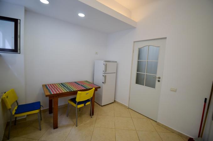 Spatiu Birouri 122 mp 3cam - Romana -ASE- parter -renovat 2021