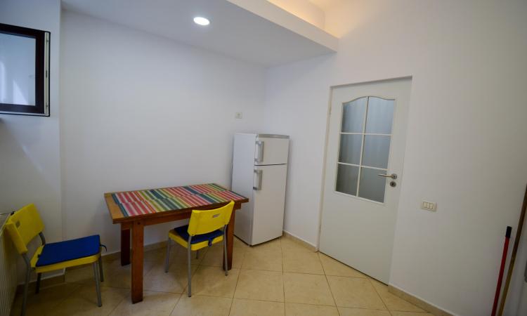 Spatiu Birouri 122 mp 3cam - Romana -ASE- parter -renovat 2021