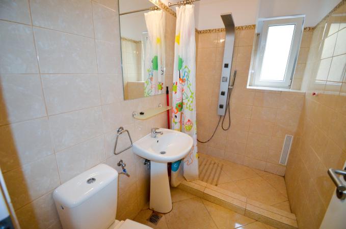 Spatiu Birouri 122 mp 3cam - Romana -ASE- parter -renovat 2021