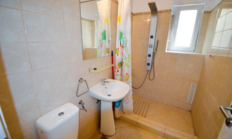 Spatiu Birouri 122 mp 3cam - Romana -ASE- parter -renovat 2021